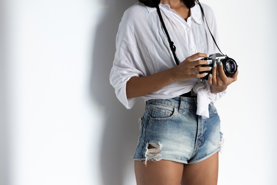 Dark Jean Shorts: Styling Guide and Honest Picks
