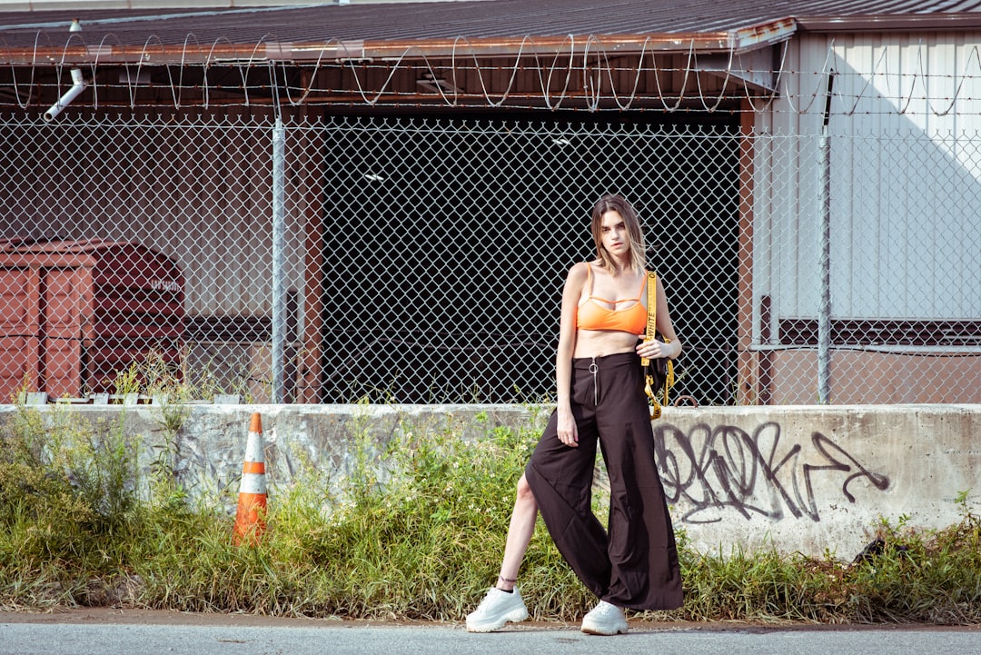 Flare Leggings: The Complete Buying Guide to the 2024-2025 Trend Silhouette