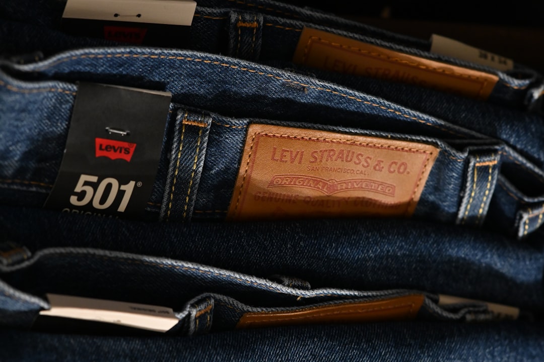 Levi's Baggy Jeans Number: Our Honest Review After Wearing Them